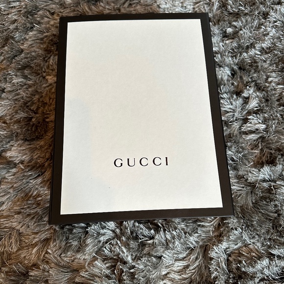 Gucci box - Picture 1 of 2